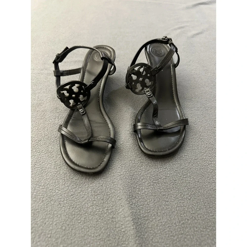 Tory Butch Miller T-Strap Black Leather Wedge Sandals Women's Size 8.5 Logo EUC